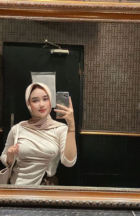StAlKeR TwItTeR style inspo & cewek cantik trending bagi pengguna gratis ongkir pilihan tom natural dan terpercaya image 1